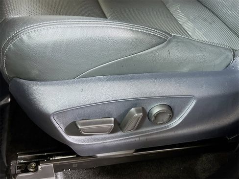 Certified 2025 Toyota Tacoma TRD Off-Road w/ TRD Off Road Premium Package image 18