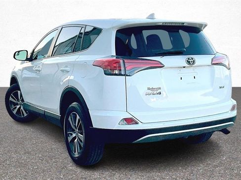 Certified 2018 Toyota RAV4 XLE image 4