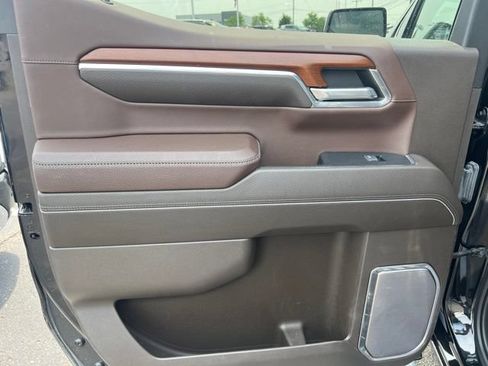 Used 2023 GMC Sierra 1500 Denali w/ Technology Package AWD/4WD image 18