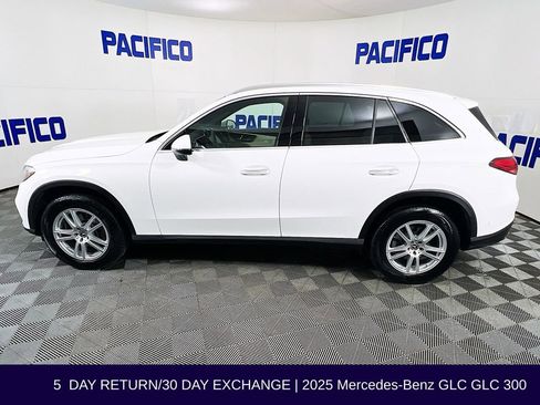 Used 2025 Mercedes-Benz GLC 300 4MATIC image 4
