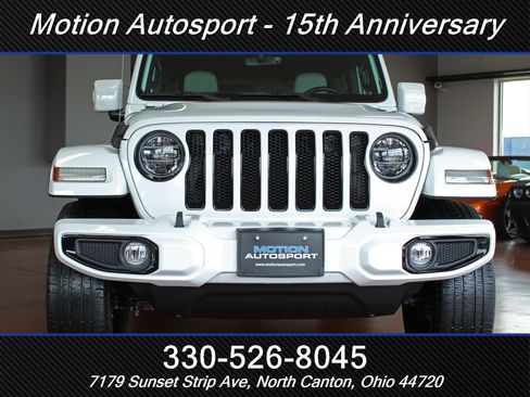 Used 2021 Jeep Wrangler Unlimited Sahara AWD/4WD image 3