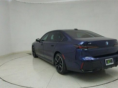 Used 2023 BMW i7 xDrive60 image 69