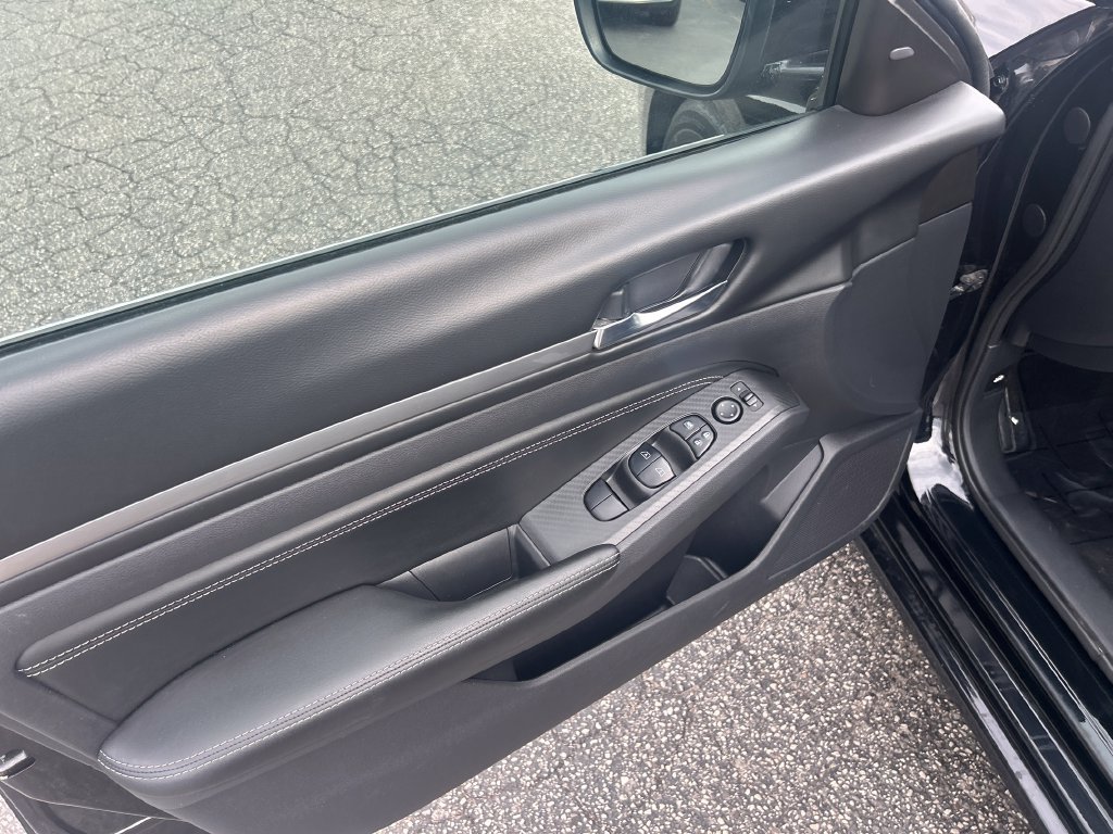 Used 2019 Nissan Altima 2.5 SV FWD image 12