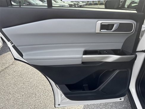 Used 2023 Ford Explorer XLT w/ Equipment Group 202A image 22