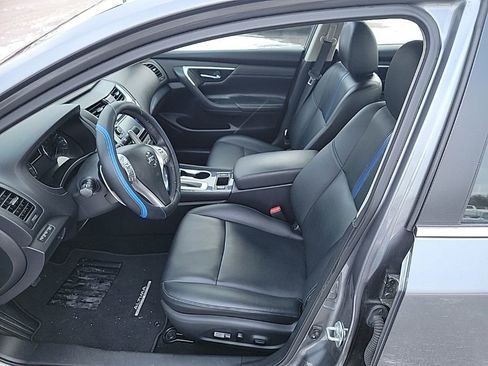 Used 2018 Nissan Altima 2.5 SR w/ SR Midnight Edition image 11