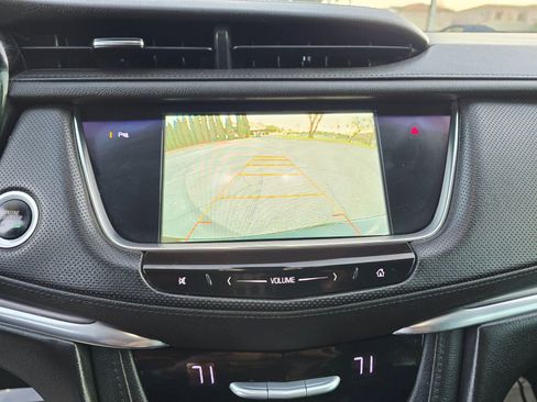 Used 2017 Cadillac XT5 Luxury w/ Driver Awareness Package image 20