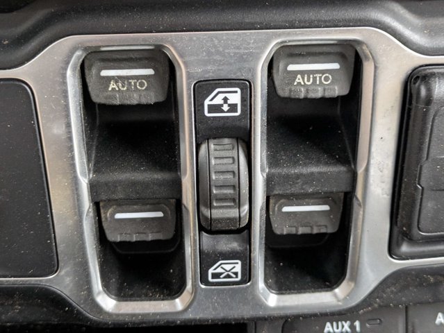 Used 2019 Jeep Wrangler Unlimited Sahara AWD/4WD image 22