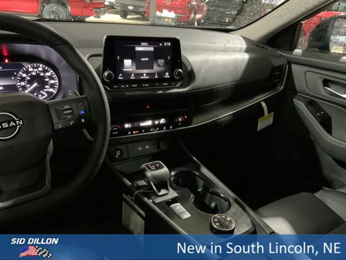 New 2026 Nissan Rogue SV image 7