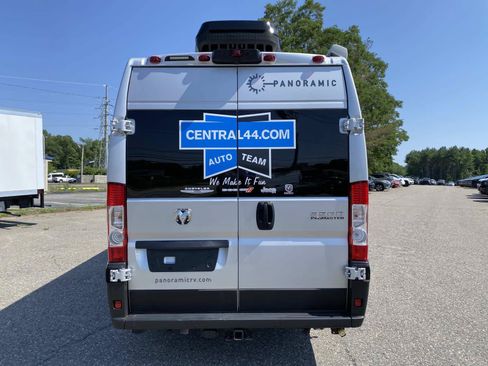 Used 2024 RAM ProMaster 3500 w/ Quick Order Package 22H SLT+ FWD image 4