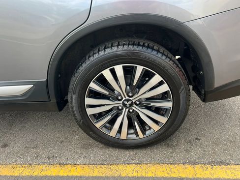 Used 2019 Mitsubishi Outlander SEL AWD/4WD image 10