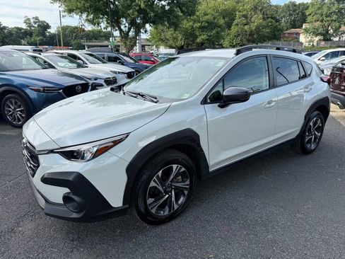 Used 2024 Subaru Crosstrek 2.0i Premium AWD/4WD image 4