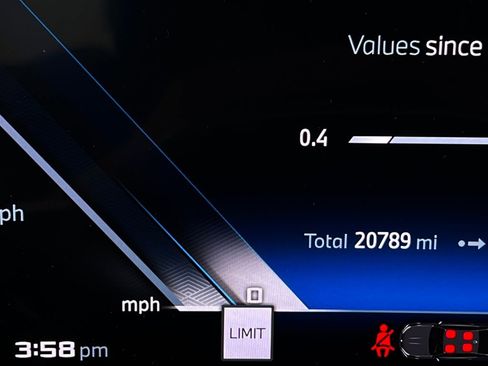 Certified 2025 BMW 440i xDrive Convertible w/ Premium Package image 18