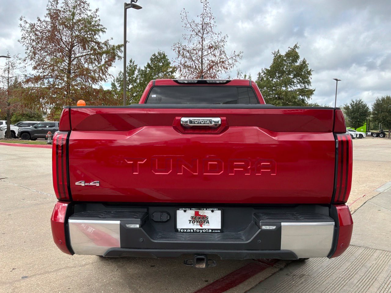 Used 2023 Toyota Tundra Limited w/ Power Package AWD/4WD image 7