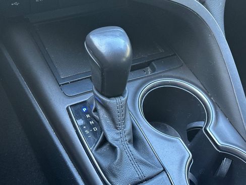Used 2021 Toyota Camry SE FWD image 32