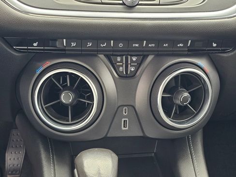 Used 2020 Chevrolet Blazer LT image 23