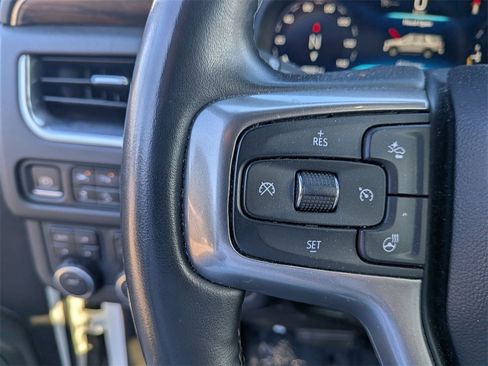 Used 2023 Chevrolet Suburban Premier image 21