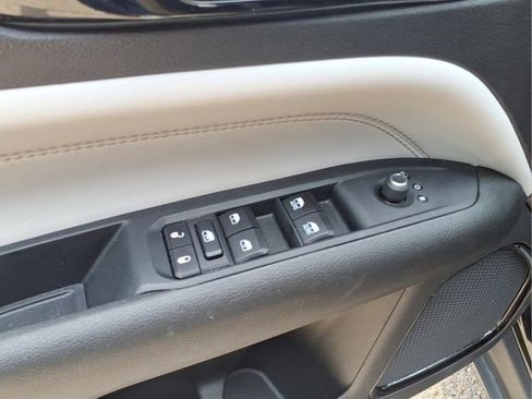 Used 2023 Jeep Compass Limited AWD/4WD image 16