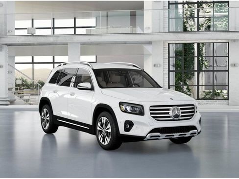 New 2025 Mercedes-Benz GLB 250 4MATIC image 10