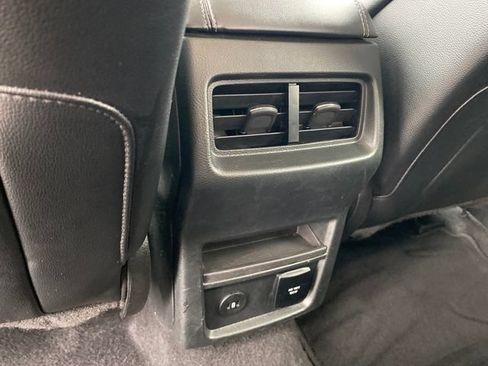 Used 2024 Ford Edge Titanium AWD/4WD image 19