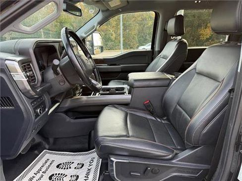 Used 2023 Ford F250 Lariat w/ Chrome Package image 29