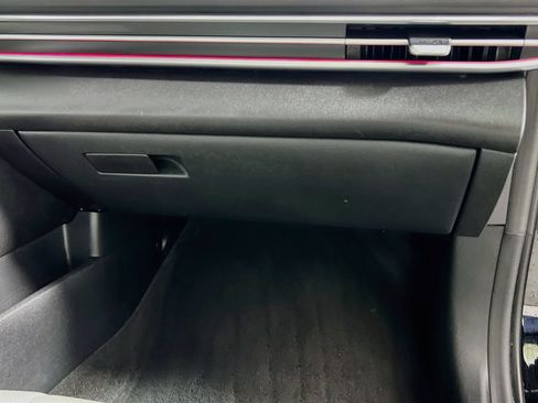 Used 2024 Hyundai Elantra Limited FWD image 34