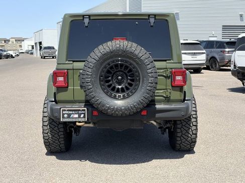 Used 2022 Jeep Wrangler Unlimited Rubicon AWD/4WD image 7