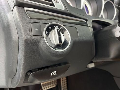 Used 2015 Mercedes-Benz E 400 Cabriolet image 33