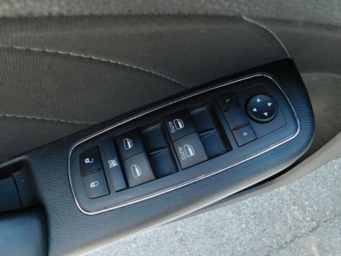 Used 2023 Dodge Charger SXT image 25