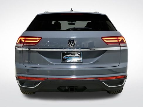 Used 2022 Volkswagen Atlas Cross Sport SE w/ Panoramic Sunroof Package image 8