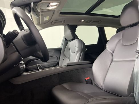 Certified 2025 Volvo XC60 B5 Core w/ Climate Package image 15