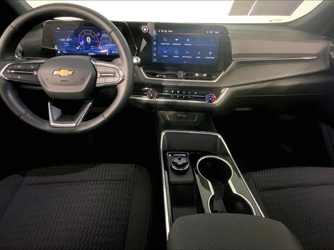 Used 2026 Chevrolet Equinox LT FWD image 15