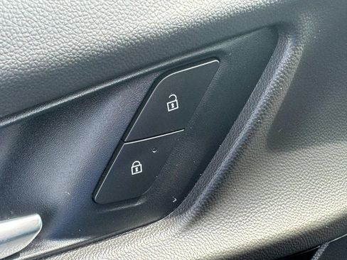 Used 2026 Chevrolet Equinox LT AWD/4WD image 21