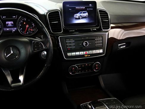 Used 2017 Mercedes-Benz GLS 550 4MATIC w/ Driver Assistance Package image 18