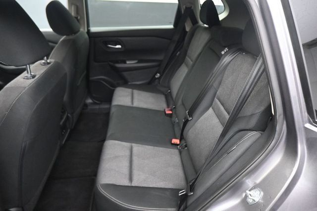 Used 2024 Nissan Rogue SV AWD/4WD image 19