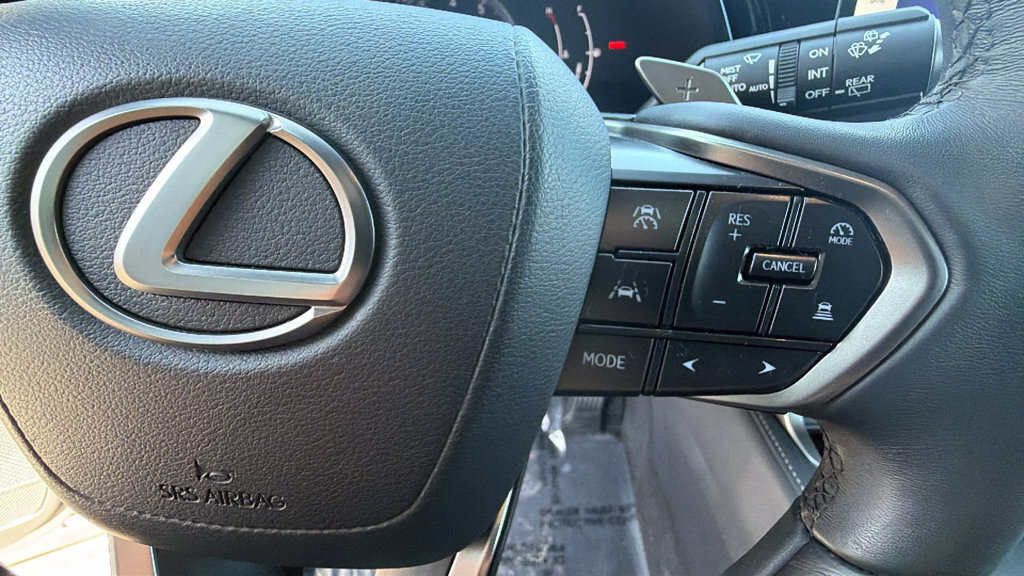 Used 2023 Lexus RX 350 Premium w/ Accessory Package AWD/4WD image 20