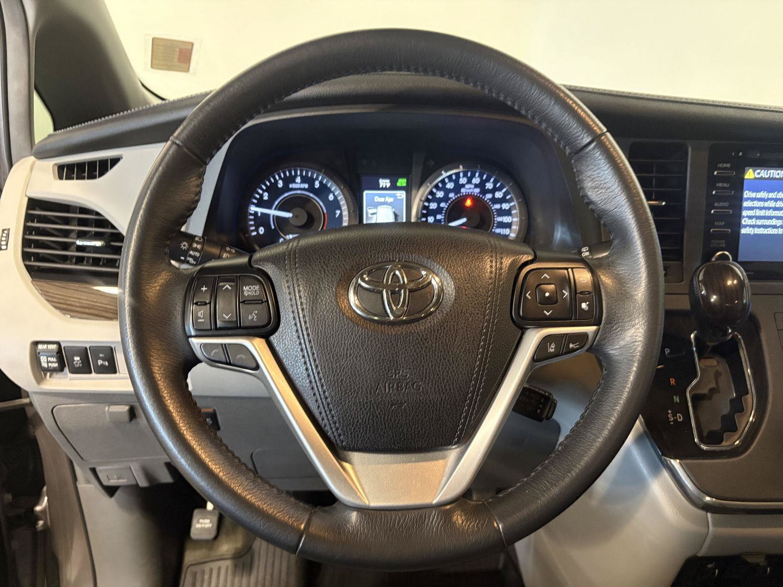 Used 2018 Toyota Sienna XLE Premium w/ Carpet Mat Package AWD/4WD image 18