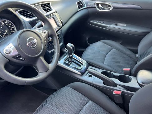 Used 2018 Nissan Sentra SR w/ Technology Package FWD image 14