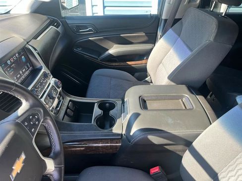 Used 2017 Chevrolet Suburban LS image 15