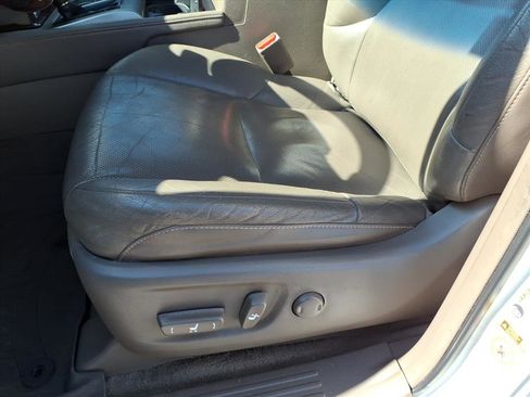 Used 2018 Lexus GX 460 Premium w/ Premium Package image 10