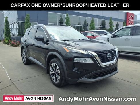 Used 2022 Nissan Rogue SV w/ SV Premium Package FWD image 2