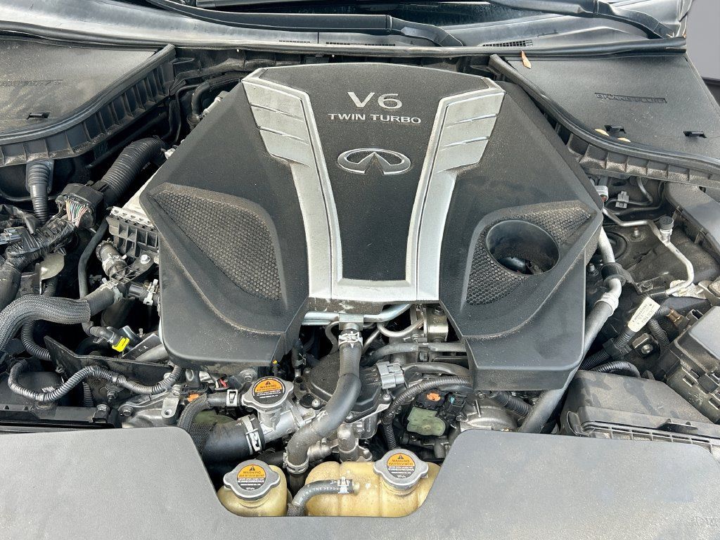 Used 2017 INFINITI Q60 3.0t w/ Cargo Package RWD image 26
