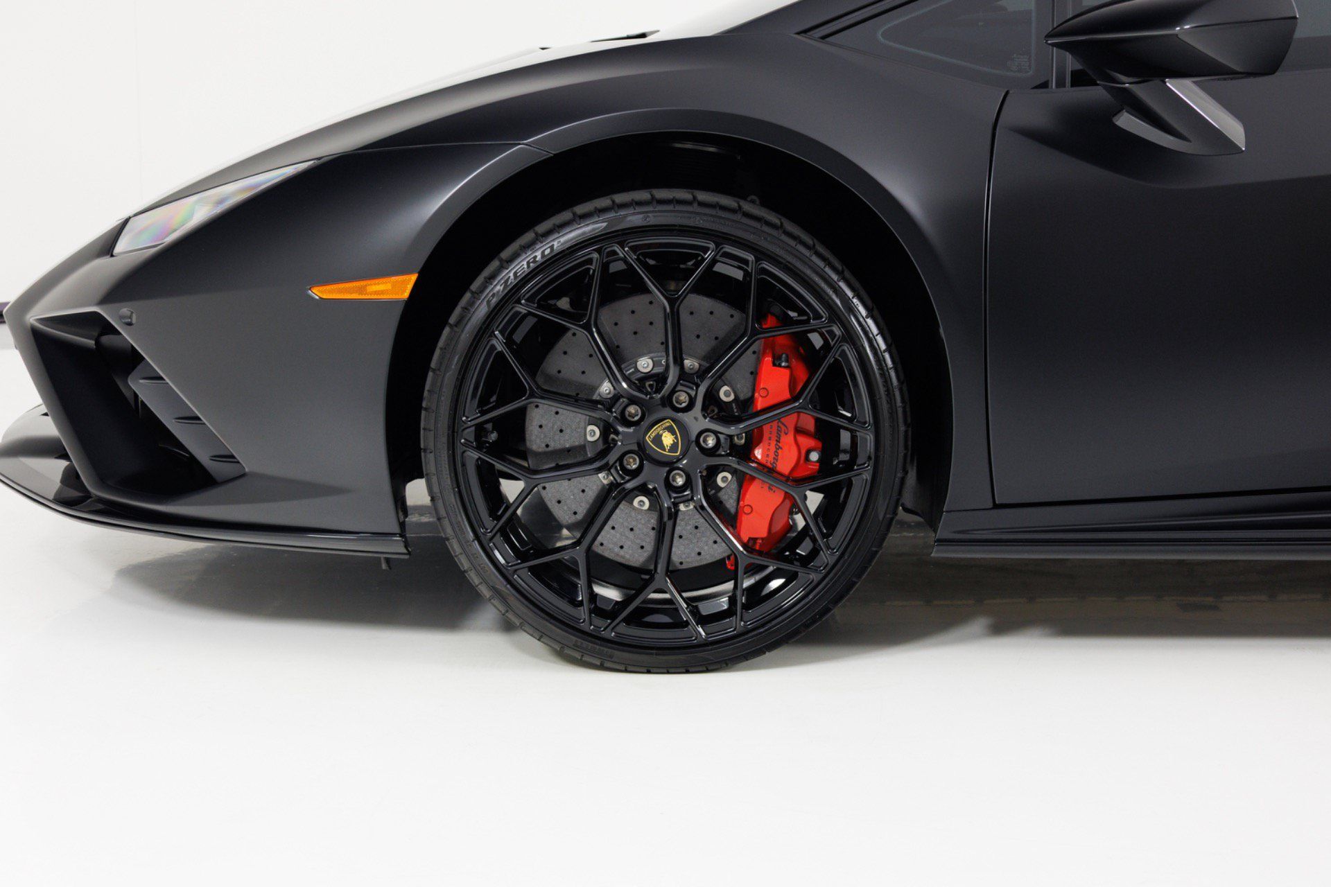 Used 2023 Lamborghini Huracan EVO RWD image 10