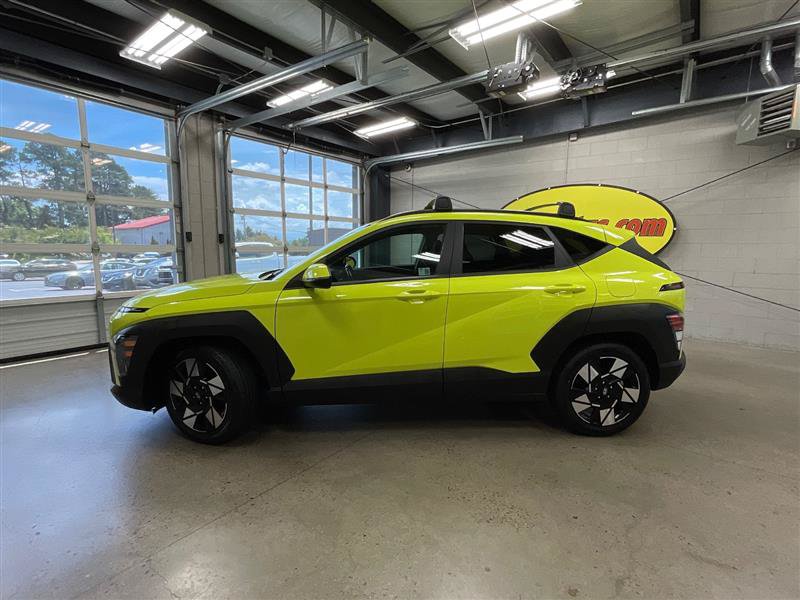 Used 2024 Hyundai Kona SEL w/ Convenience Package FWD image 2
