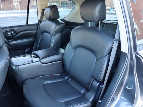 Used 2022 INFINITI QX80 Luxe w/ All-Season Package image 38