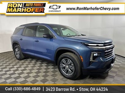 Used 2025 Chevrolet Traverse LT