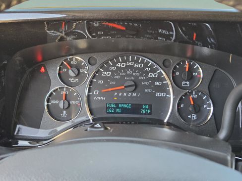 Used 2023 Chevrolet Express 2500 image 15