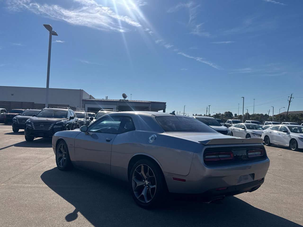 Used 2017 Dodge Challenger R/T w/ Driver Convenience Group RWD image 20