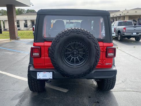 Certified 2025 Jeep Wrangler Sport image 6