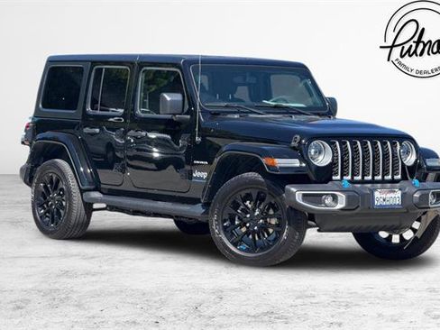 Used 2023 Jeep Wrangler Unlimited Sahara AWD/4WD image 1