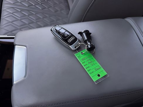 Used 2022 Audi S7 Prestige image 34